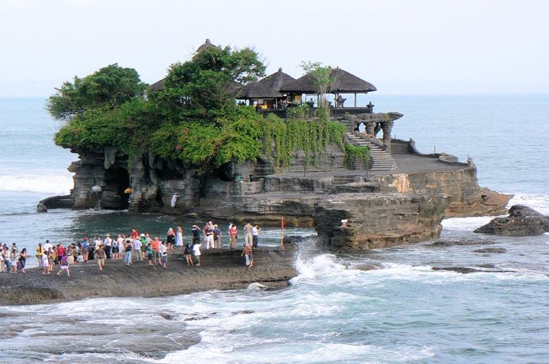 Pesona Pulau Bali: Keindahan Pantai, Budaya, dan Tradisi yang Memikat